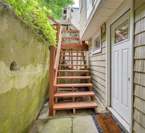 $2,200 | 182 Lake Bluff Road, Irondequoit, NY 14622