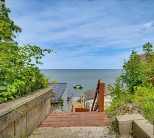 $2,200 | 182 Lake Bluff Road, Irondequoit, NY 14622