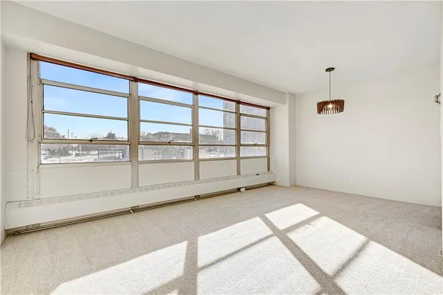 $140,000 | 333 West Meyer Boulevard, Unit 214, Kansas City, MO 64113