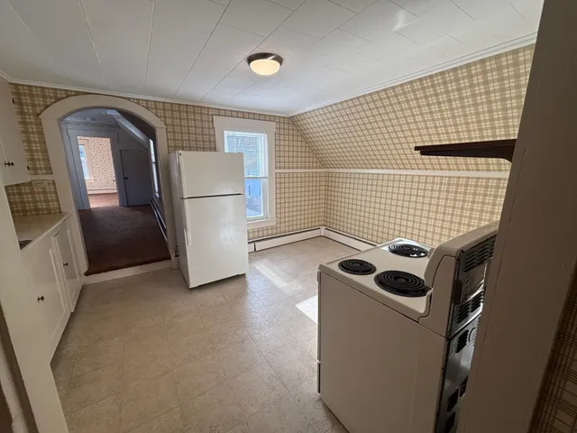 $1,800 | 82 Summer Street, Unit 2, Laconia, NH 03246