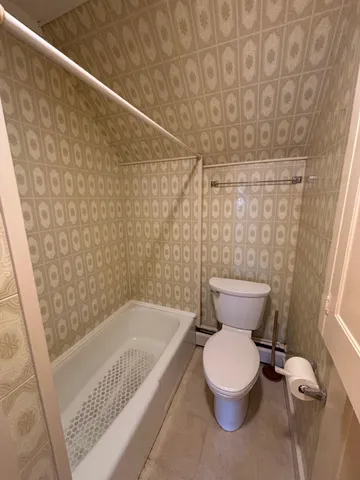 $1,800 | 82 Summer Street, Unit 2, Laconia, NH 03246