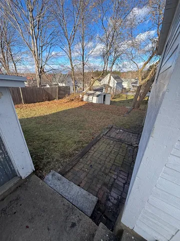 $1,800 | 82 Summer Street, Unit 2, Laconia, NH 03246