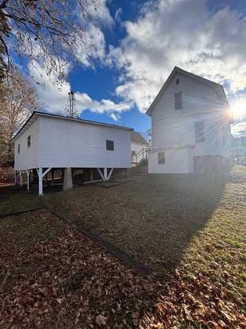 $1,800 | 82 Summer Street, Unit 2, Laconia, NH 03246