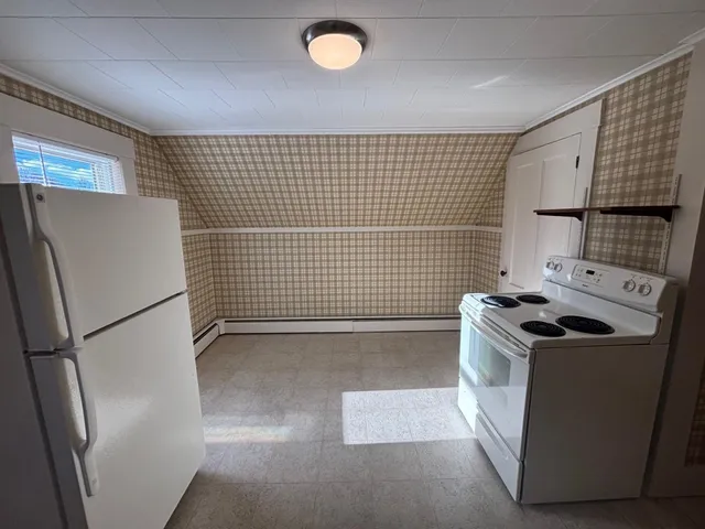 $1,800 | 82 Summer Street, Unit 2, Laconia, NH 03246