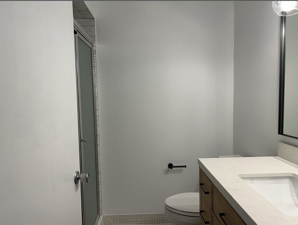 1002 Paradise Road, Unit PHH Swampscott, MA 01907 - Photo 8 of 19