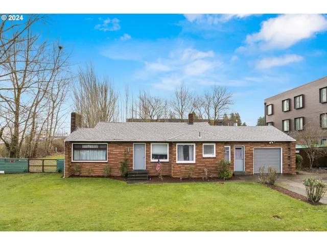 $399,999 | 450 Southeast Hogan Road, Gresham, OR 97080