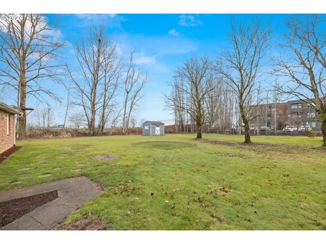 $399,999 | 450 Southeast Hogan Road, Gresham, OR 97080