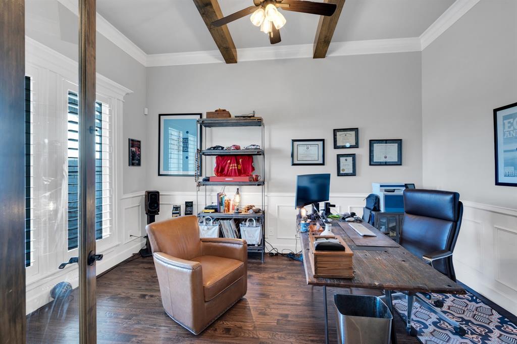 2501 Running Ranch Place Arlington, TX 76001 - Photo 16 of 38 a living room with furniture and wooden floor
