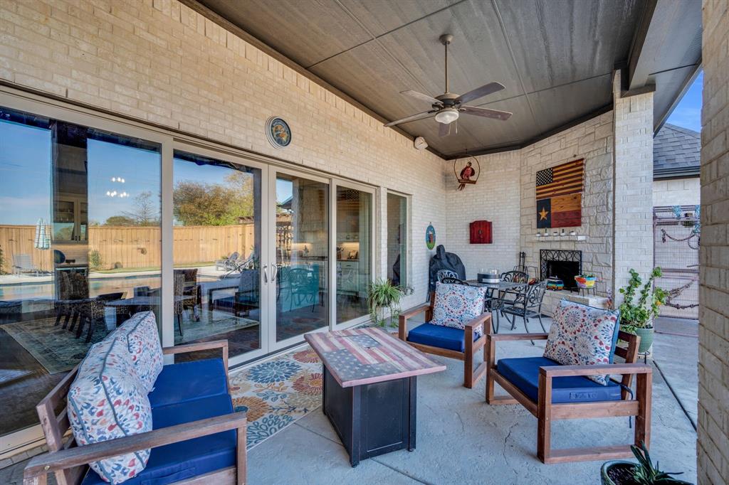 2501 Running Ranch Place Arlington, TX 76001 - Photo 9 of 38 a living room with furniture and a large window