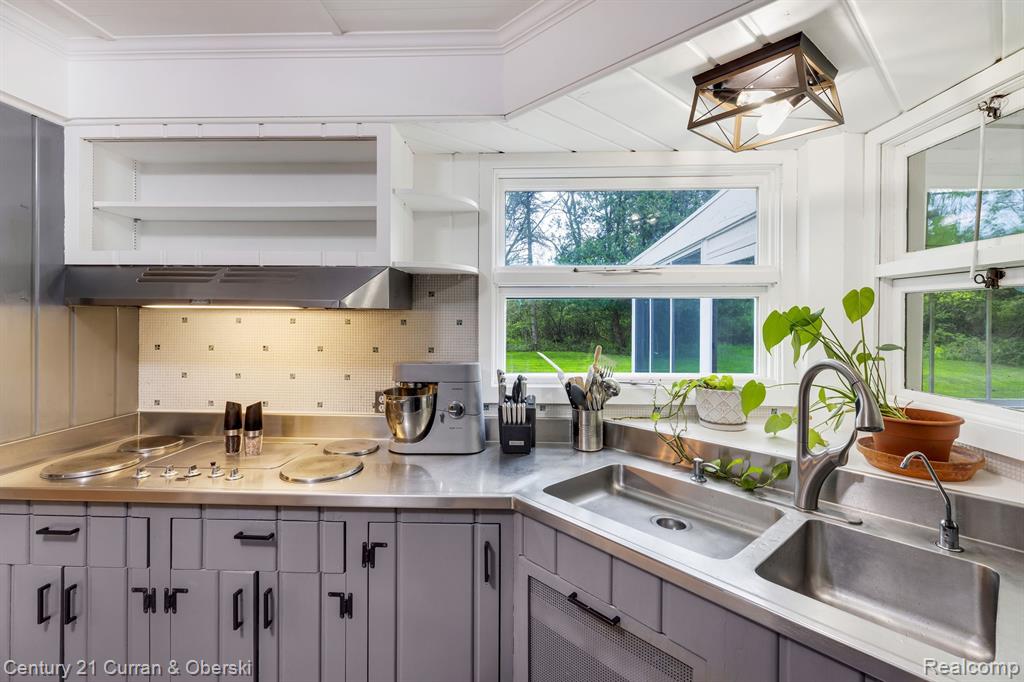 5590 Vreeland Road Ann Arbor, MI 48105 - Photo 12 of 19