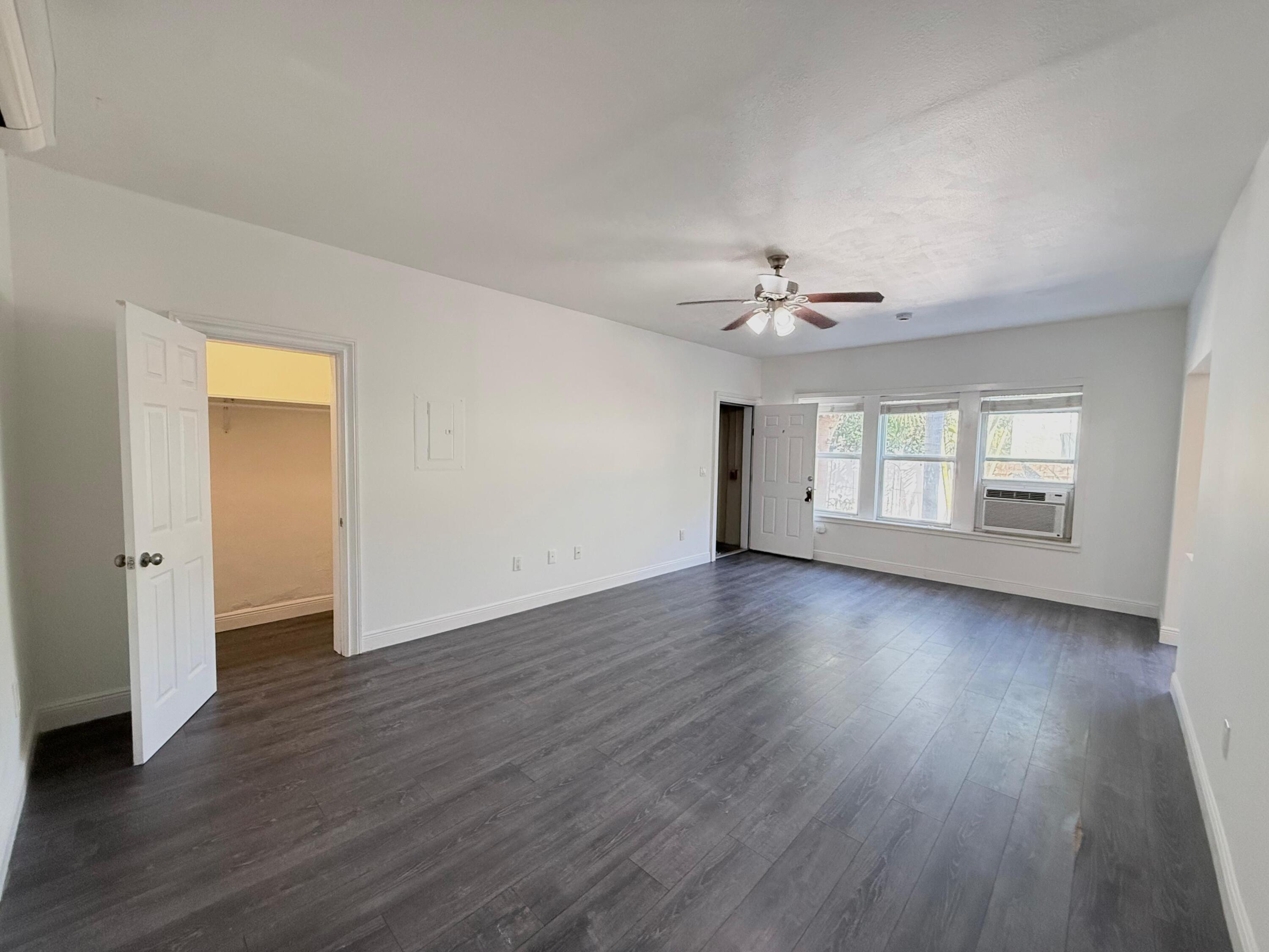 815 Upland Road, Unit 7 West Palm Beach, FL 33401 - Photo 7 of 13 WhatsApp Image 2026-02-10 at 16.09.47 (2