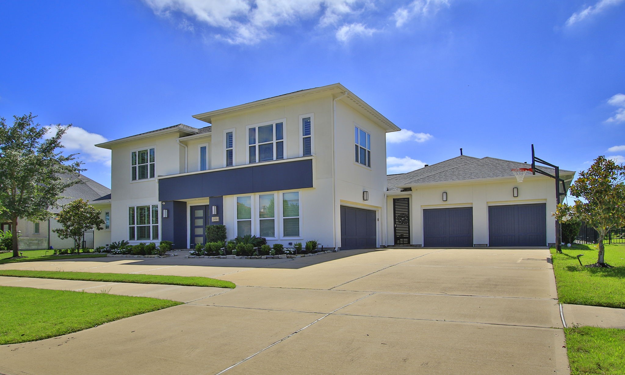28518 Hoffman Spring Lane Fulshear, TX 77441 - Photo 49 of 50 Home offers a rare blend of Elegance and Everyday Comfort, All perfectly positioned with stunning views of Heron Lake. Don't Miss!