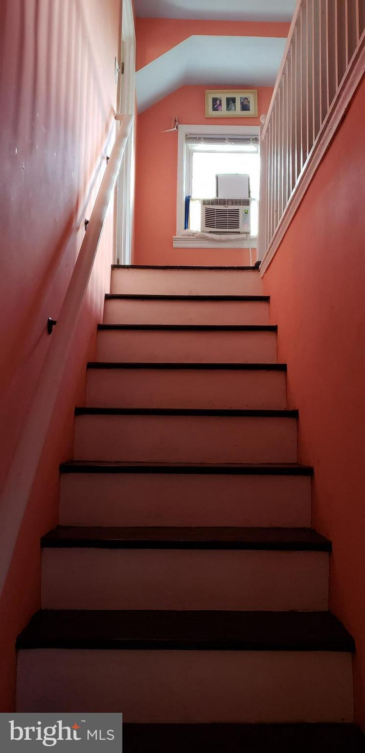 6301 Landover Road Cheverly, MD 20785 - Photo 10 of 26 Stairway