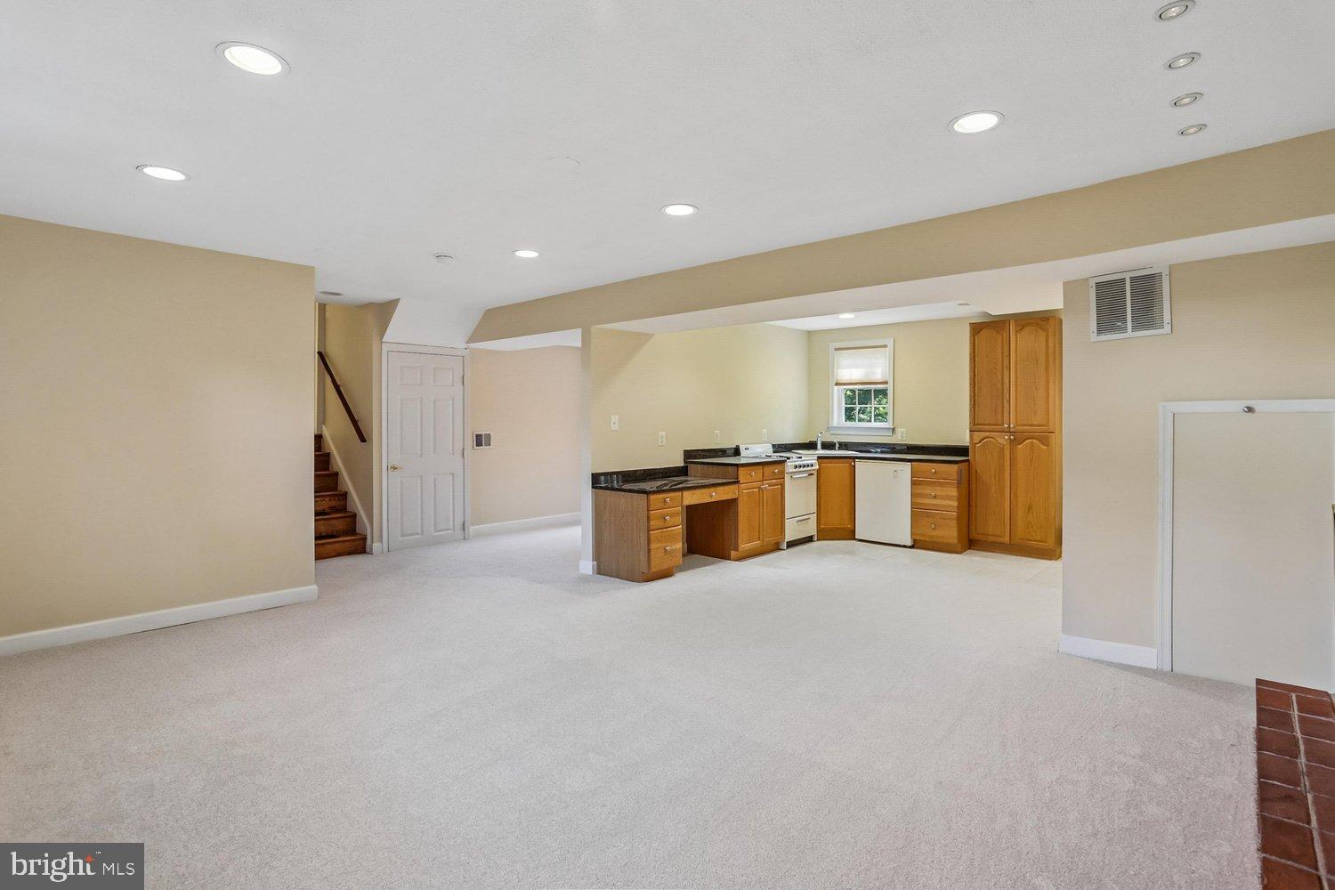8317 Accotink Road Lorton, VA 22079 - Photo 43 of 61 Rec Room
