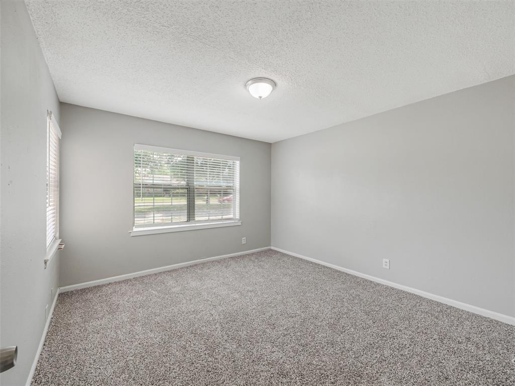 3211 Gus Thomasson Road Dallas, TX 75228 - Photo 15 of 23
