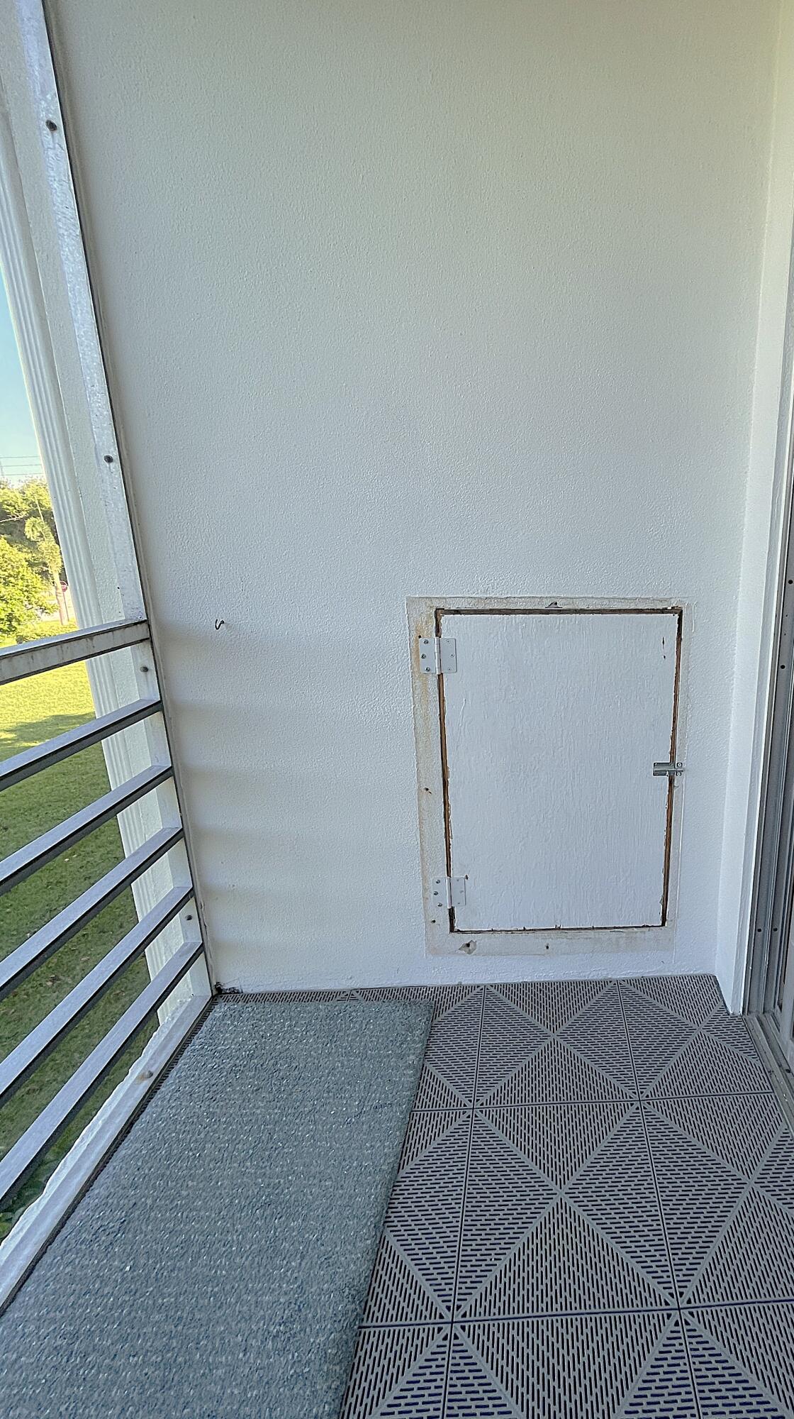 334 Brighton H Boca Raton, FL 33434 - Photo 19 of 23 Door to A/C and Car Charger