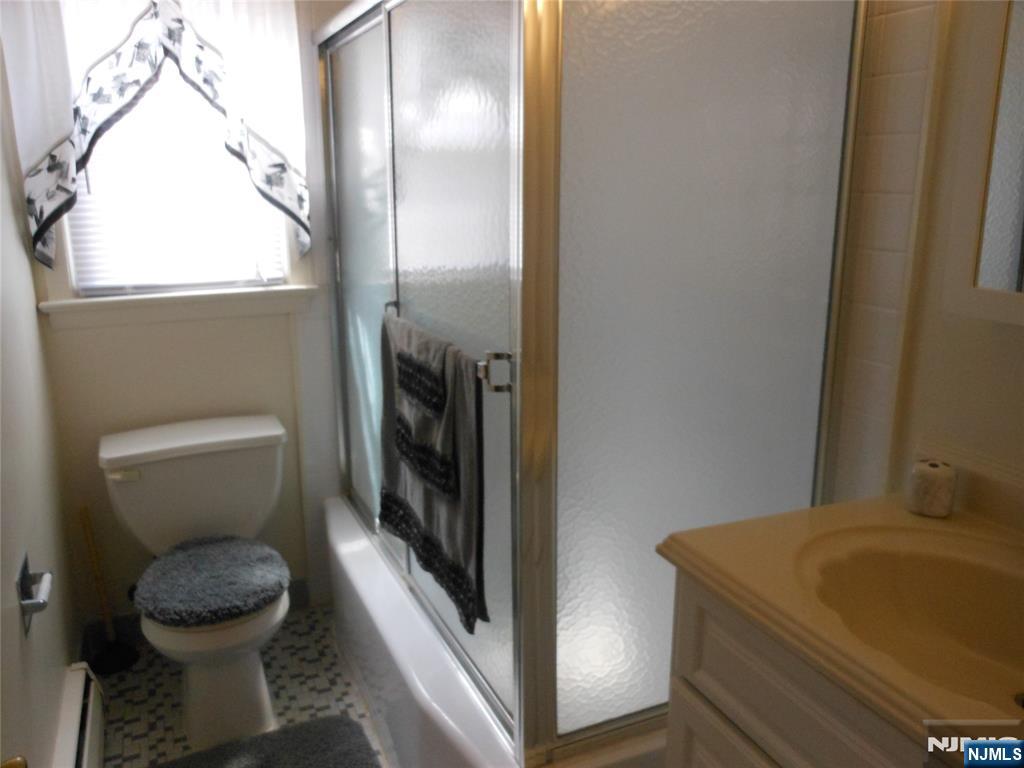 43 Calicooneck Road South Hackensack, NJ 07606 - Photo 7 of 7 Gallery Image 7