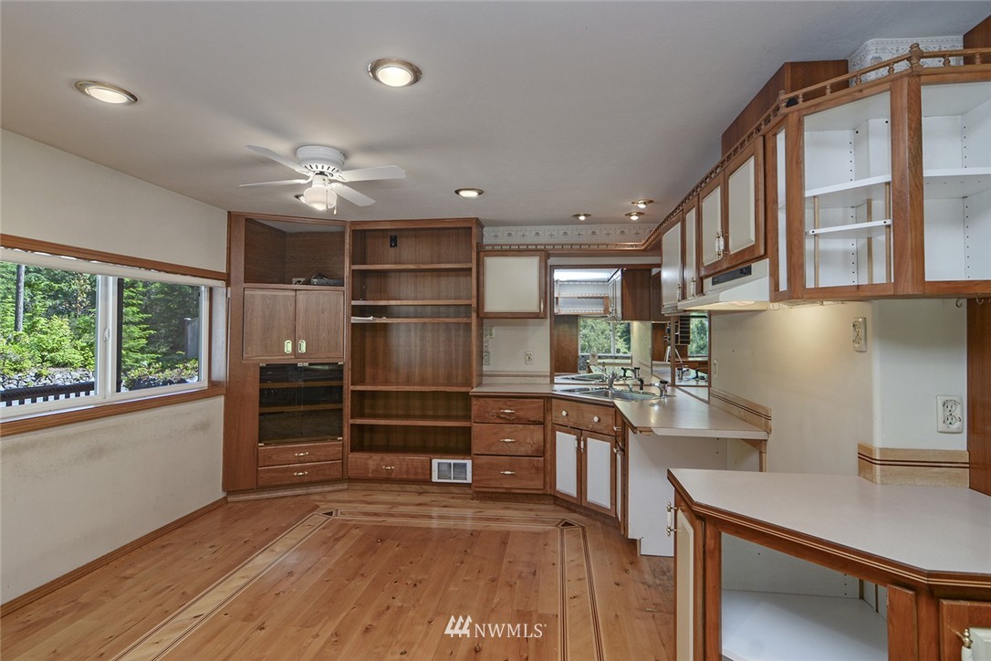 1176 Northwest Thompson Road Poulsbo, WA 98370 - Photo 17 of 24 Gallery Image 17
