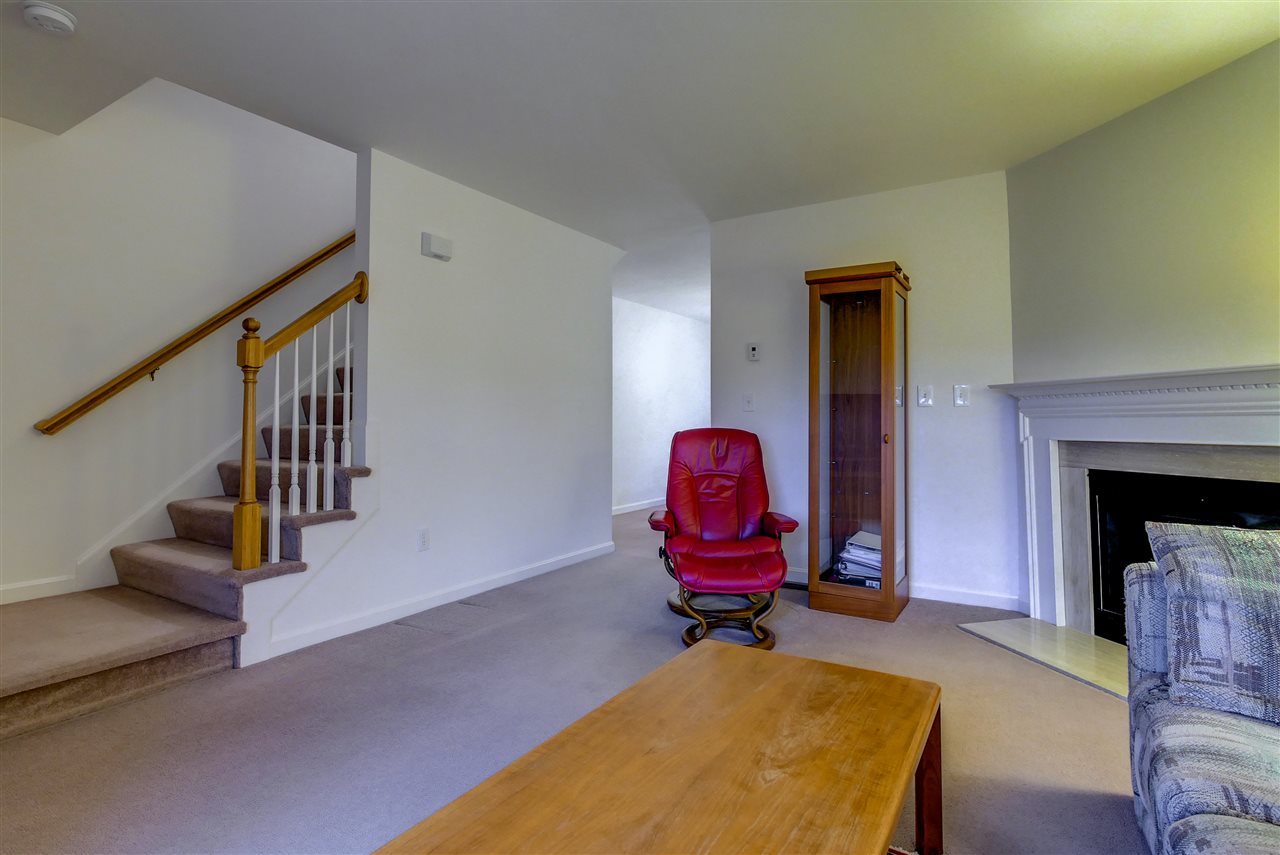 89 Wellington Hill Road Manchester, NH 03104 - Photo 3 of 25 Gallery Image 3