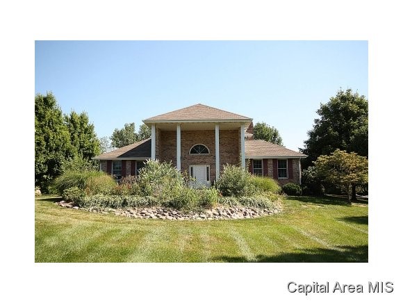 9095 Briar Ridge Lane Rochester, IL 62563 - Photo 1 of 24