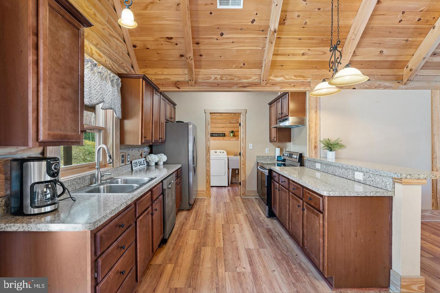 1600 Mercer Road Haymarket, VA 20169 - Photo 21 of 38 Stainless Appliances