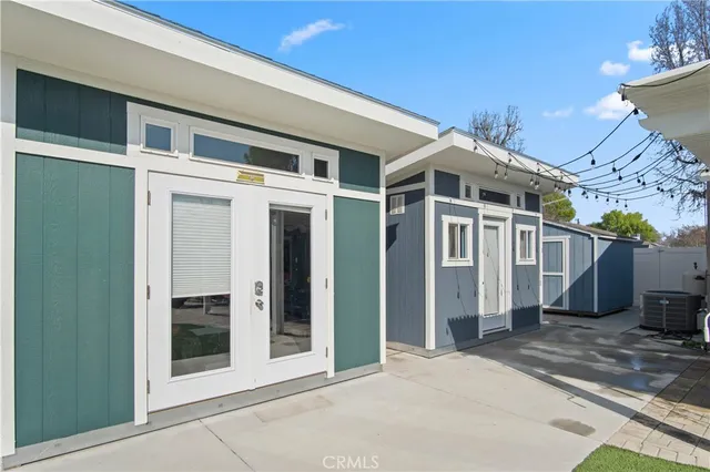 $8,000 | 6835 Aldea Avenue, Van Nuys, CA 91406