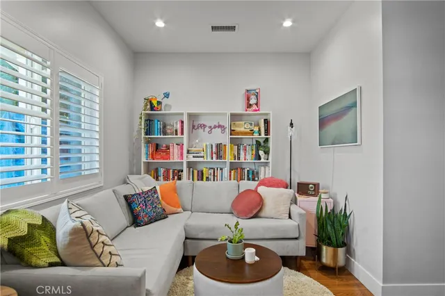 $8,000 | 6835 Aldea Avenue, Van Nuys, CA 91406