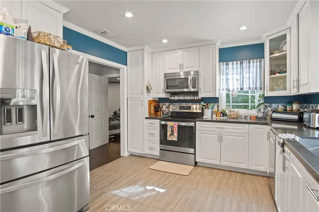 $8,000 | 6835 Aldea Avenue, Van Nuys, CA 91406