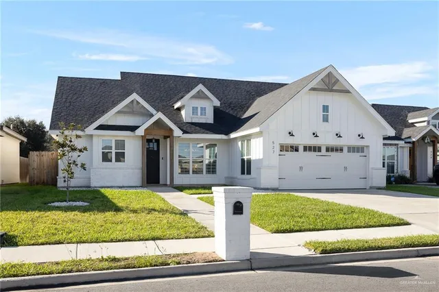 $345,000 | 527 Hunter Drive, Alamo, TX 78516