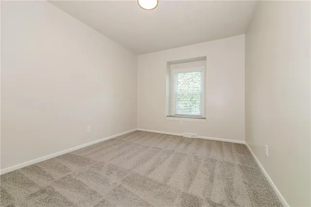 $2,730 | 1116 North Walker Lane, Olathe, KS 66061