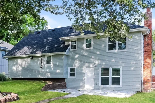 $2,730 | 1116 North Walker Lane, Olathe, KS 66061