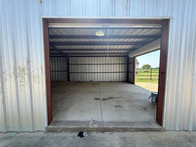 $584,000 | 6078 County Road 302, Grandview, TX 76050