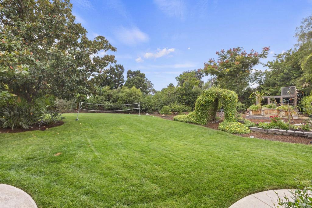 6805 Farms View Court Rancho Santa Fe, CA 92067 - Photo 33 of 38