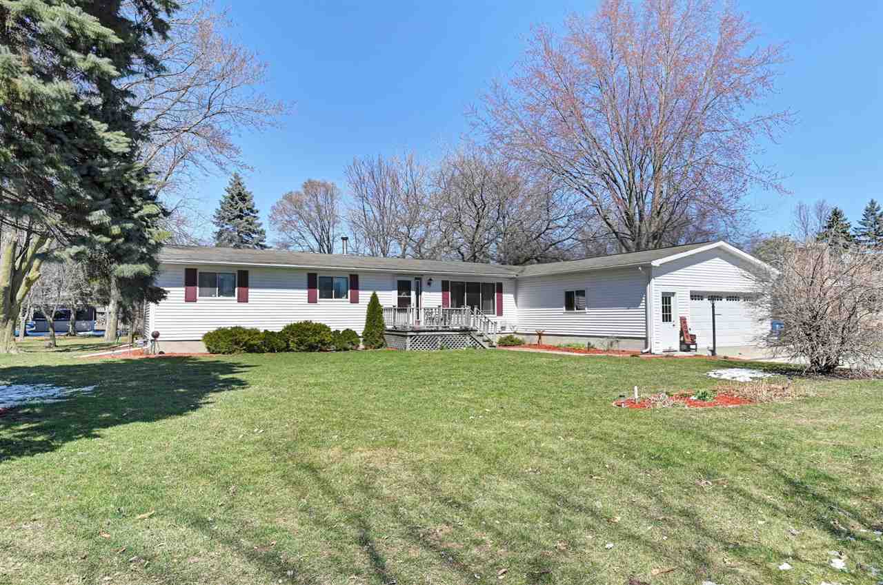 1535 East Parish Road Kawkawlin, MI 48631 - Photo 1 of 23