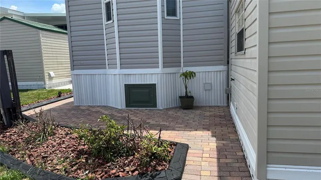 a view of entrance of house