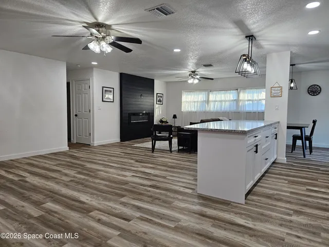 $2,350 | 872 Sadnet Circle Northeast, Palm Bay, FL 32905