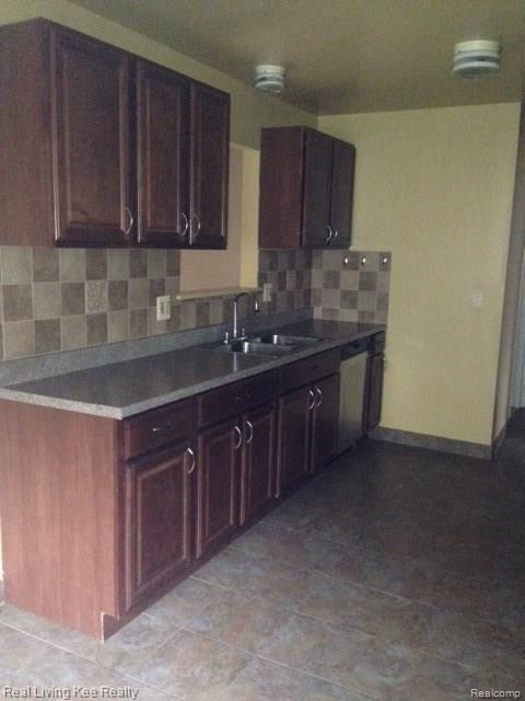 481 Buckingham Road Canton, MI 48188 - Photo 18 of 19