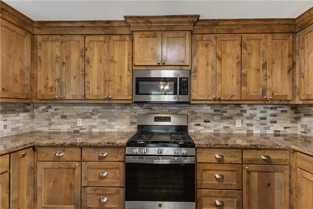 $305,000 | 316 Holly Drive, Caldwell, TX 77836