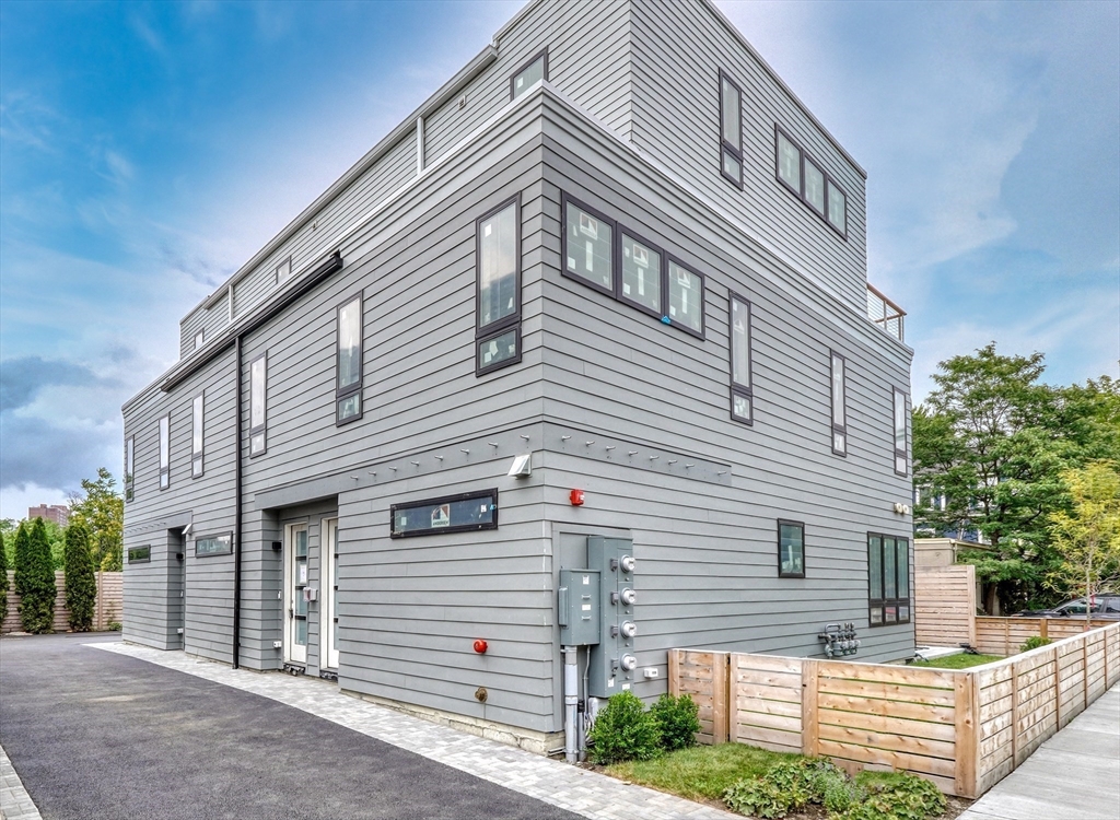 47 Bay State Road, Unit 2 Cambridge, MA 02138 - Photo 24 of 24