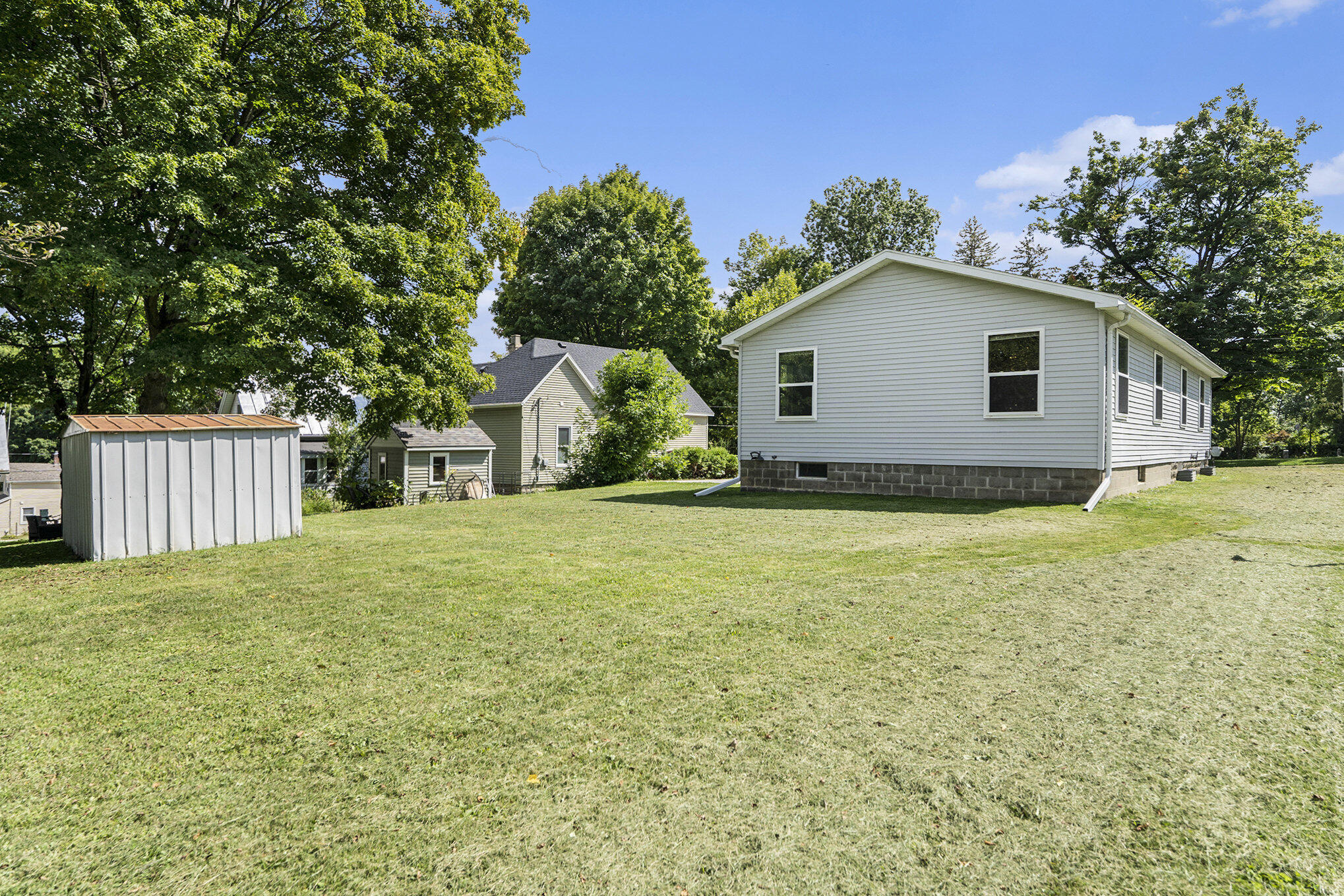 916 Yeomans Street Ionia, MI 48846 - Photo 13 of 18 014_file_720