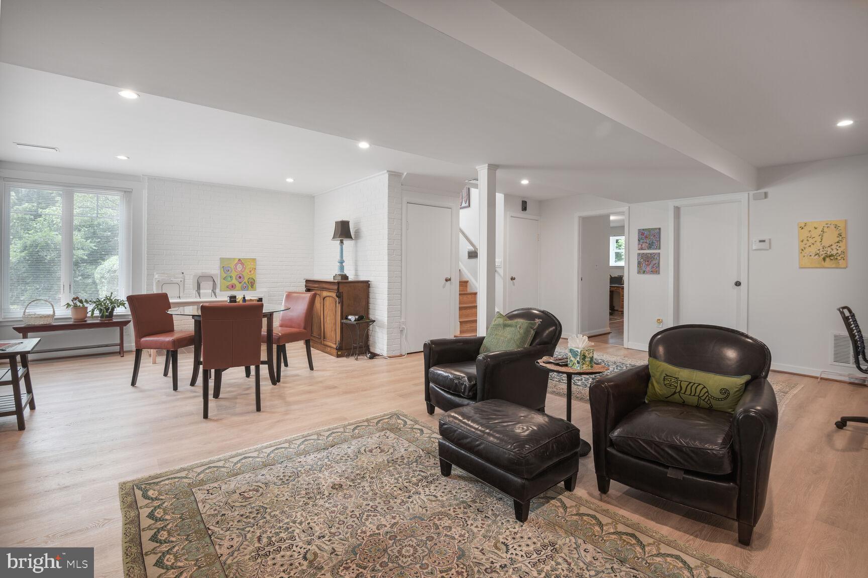 6322 Walhonding Road Bethesda, MD 20816 - Photo 21 of 28 Gallery Image 21