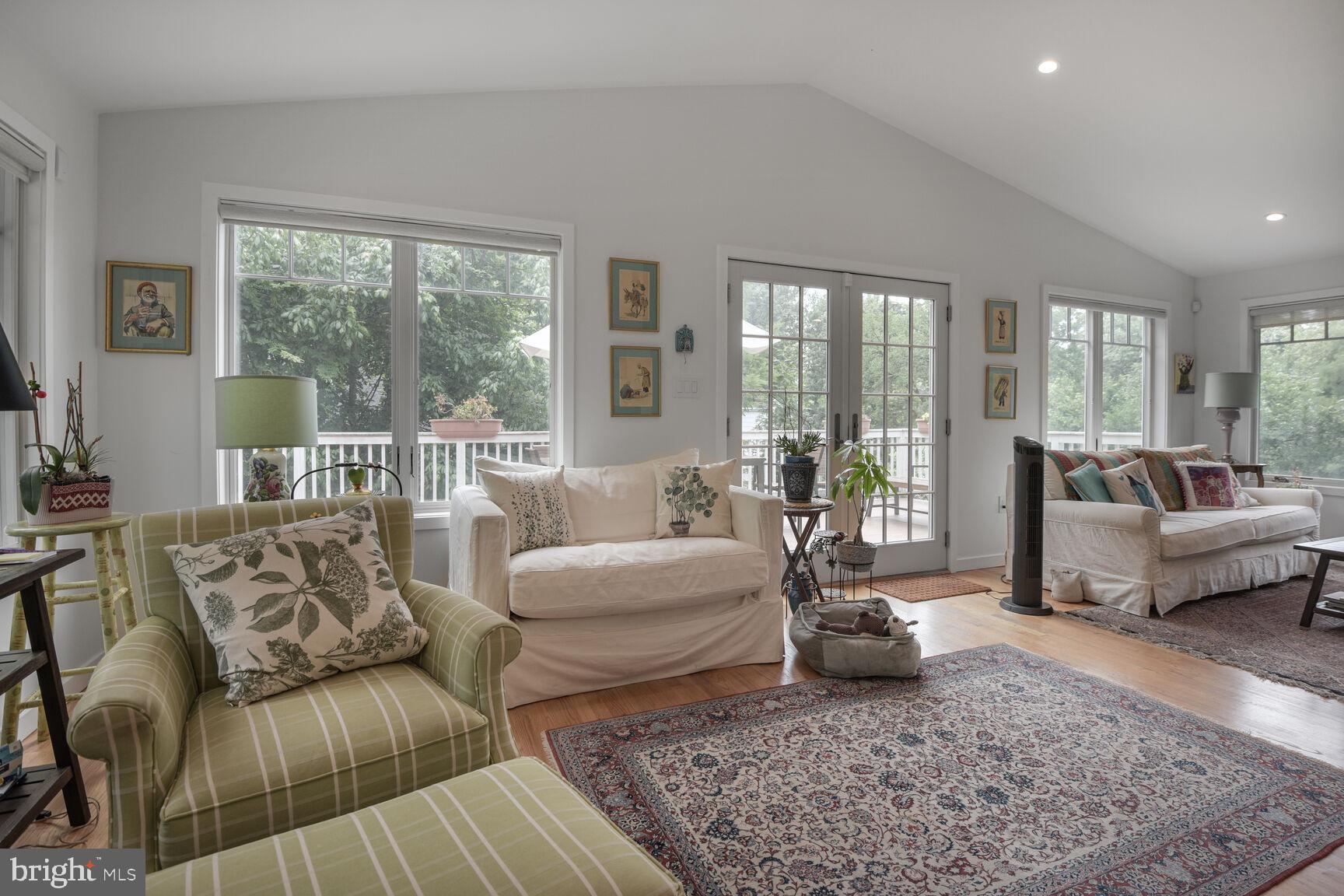 6322 Walhonding Road Bethesda, MD 20816 - Photo 3 of 28 Gallery Image 3
