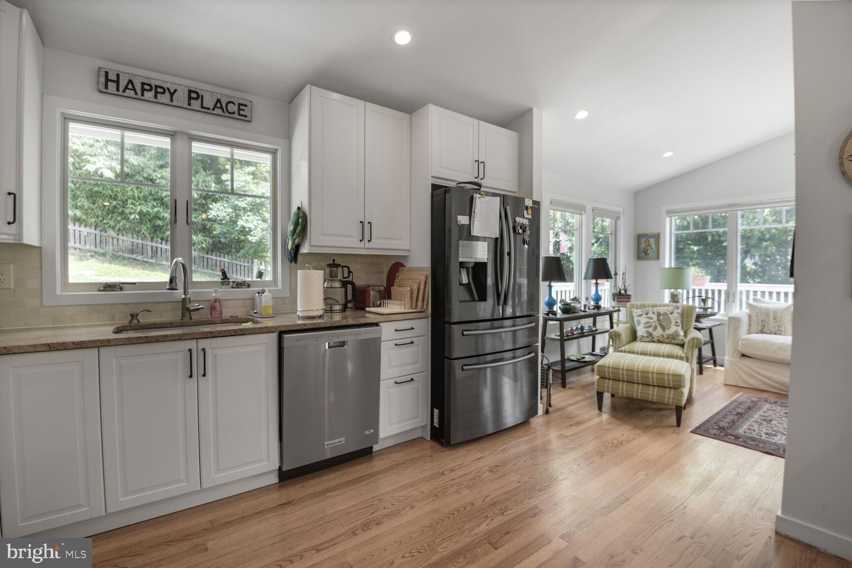 6322 Walhonding Road Bethesda, MD 20816 - Photo 5 of 28 Gallery Image 5
