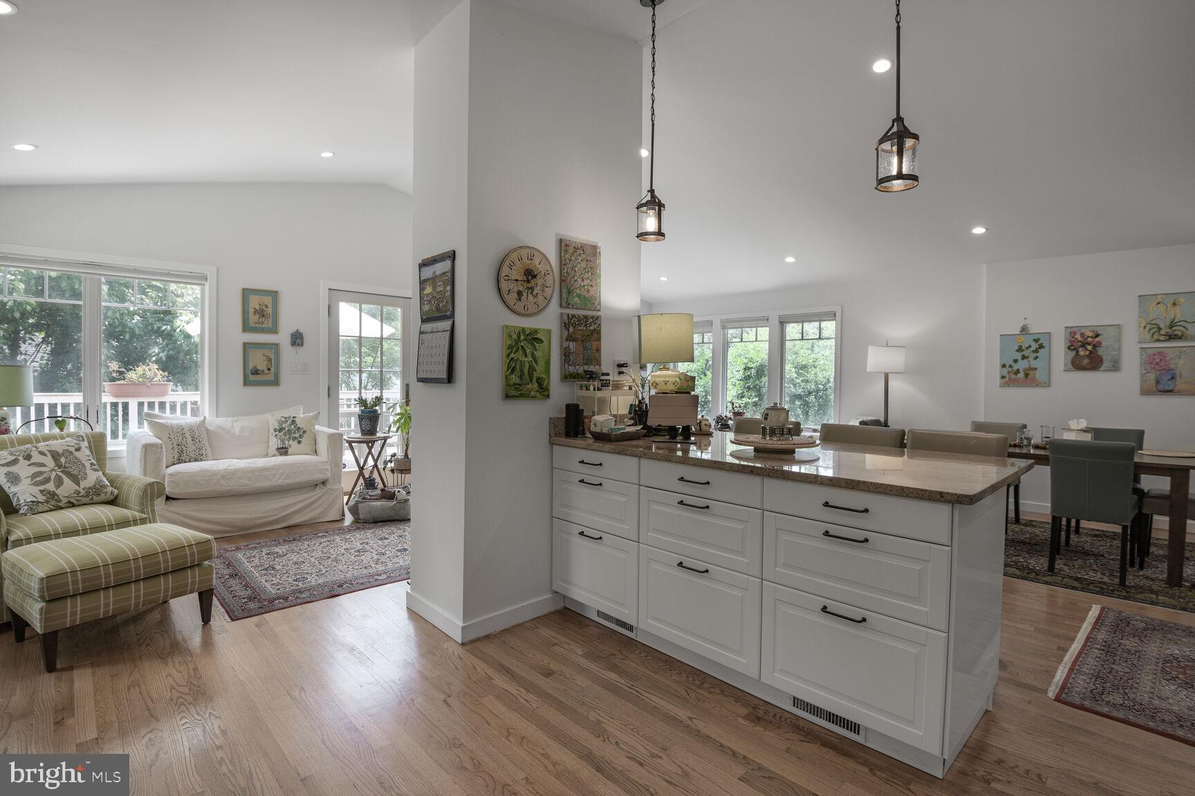 6322 Walhonding Road Bethesda, MD 20816 - Photo 6 of 28 Gallery Image 6