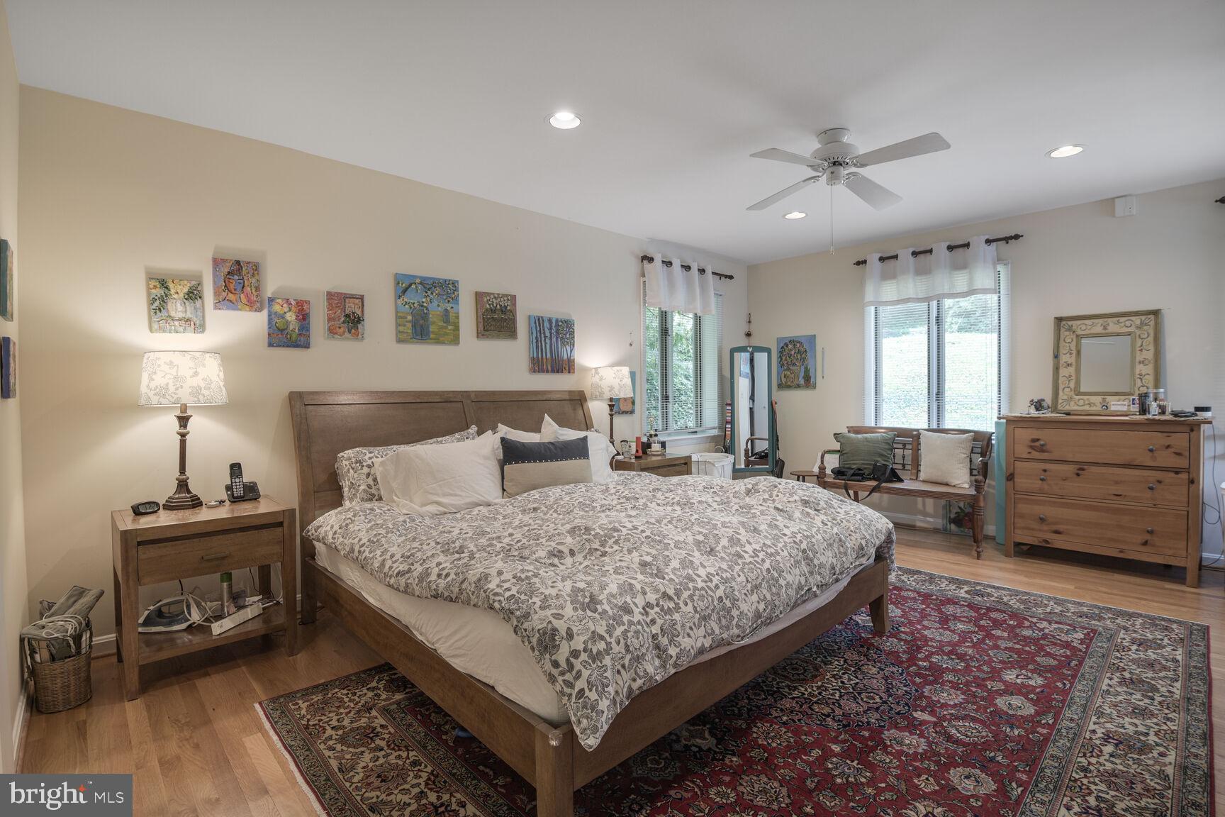 6322 Walhonding Road Bethesda, MD 20816 - Photo 10 of 28 Gallery Image 10