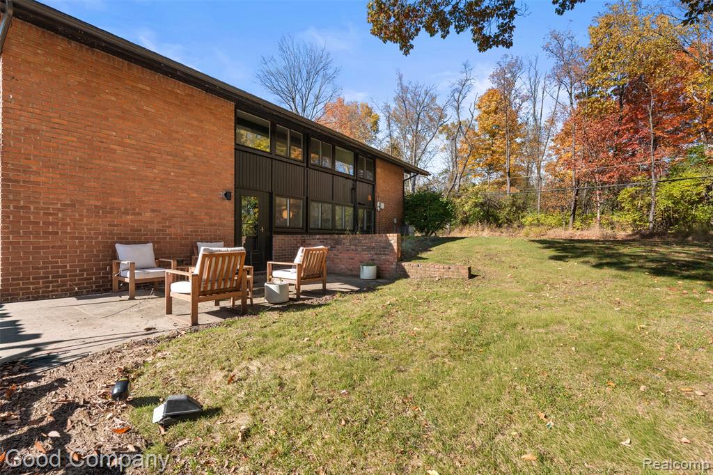 29604 Highmeadow Road Farmington Hills, MI 48334 - Photo 39 of 45