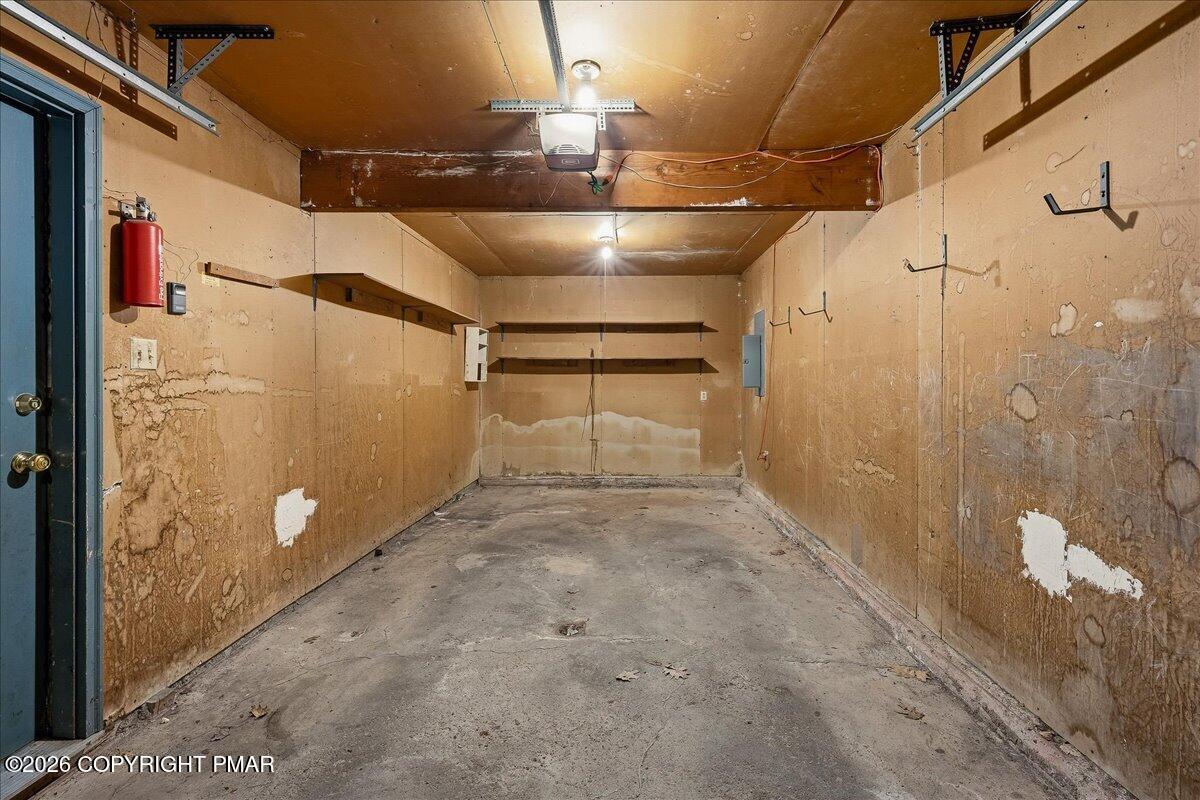 30 Yorktown Road Mountain Top, PA 18707 - Photo 12 of 31 Garage