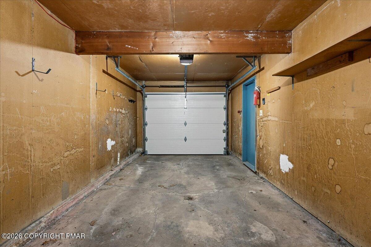 30 Yorktown Road Mountain Top, PA 18707 - Photo 13 of 31 Garage