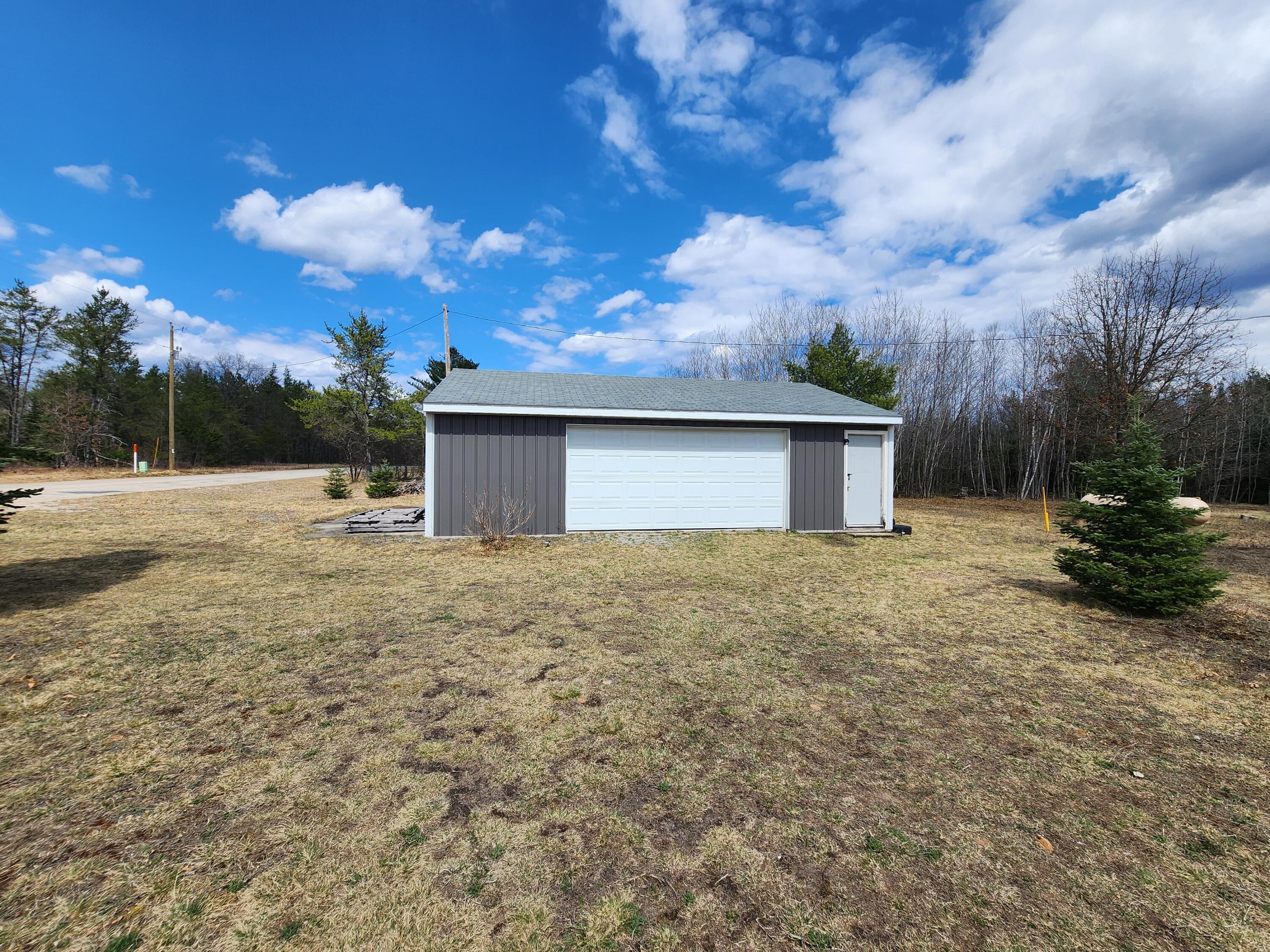 789 Deeter Road Lewiston, MI 49756 - Photo 3 of 35 Gallery Image 3