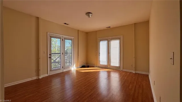 $1,600 | 528 South Josephine Boyd Street, Unit 207, Greensboro, NC 27403